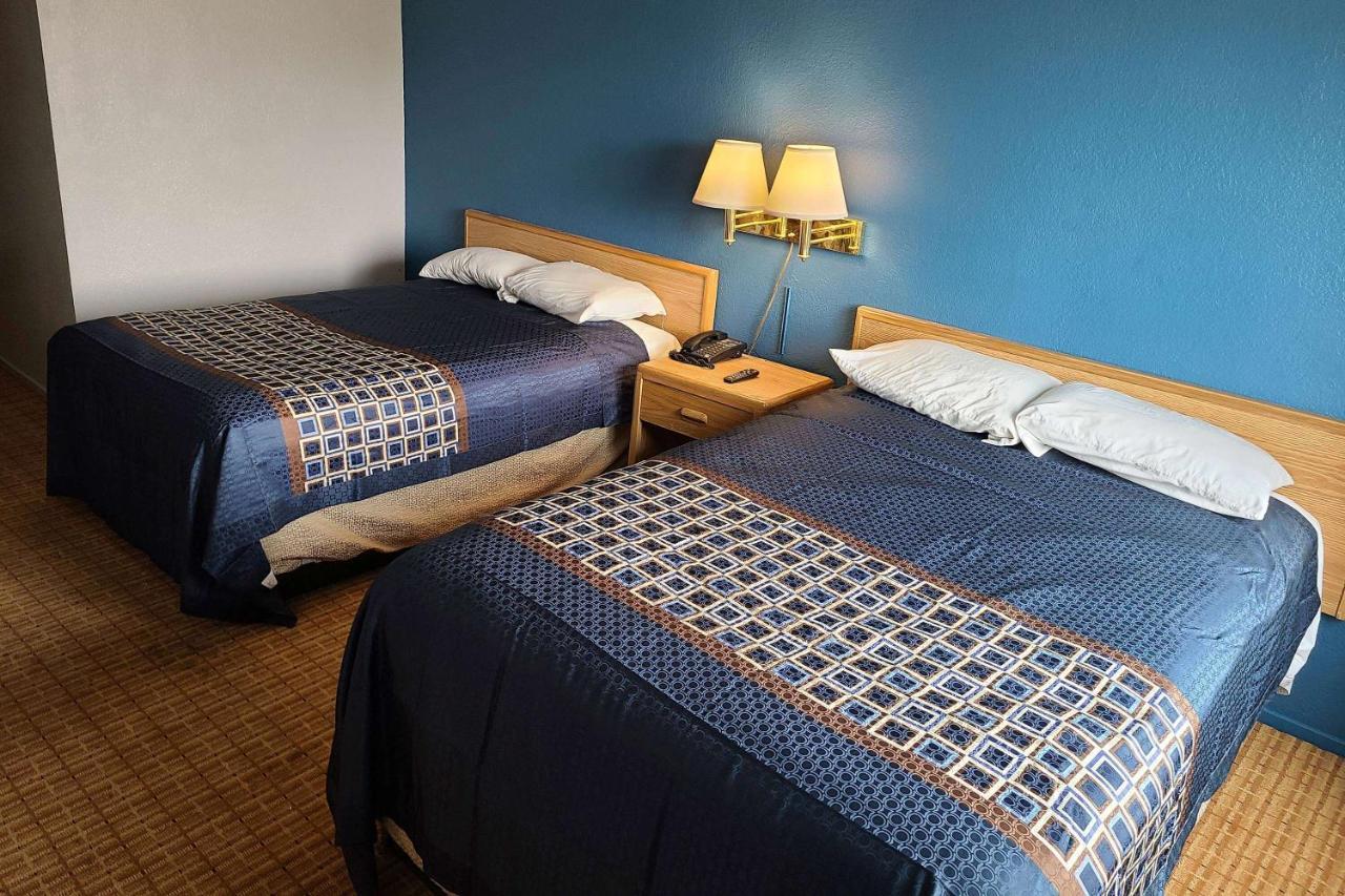 Travelodge By Wyndham Stockton Kültér fotó